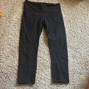 Worn Lulu Black Capri Leggings